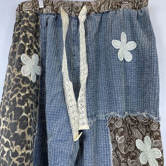 POL Pattern Switch Jogger Denim/Leopard - Picture 3 of 5